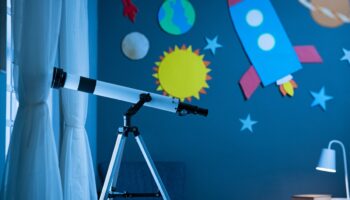 Telescopios espaciales, ¿Cómo observamos el universo lejano? #Niñonautas con Kirén Miret