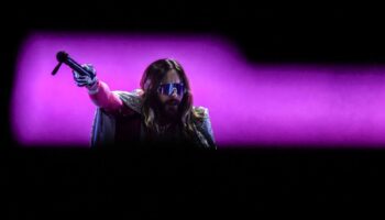 Acusan a Jared Leto de comportamiento depredador contra menores