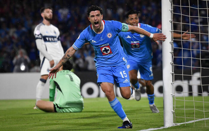 El uruguayo Vicente Sánchez, entrenador del Cruz Azul, aseguró el domingo que valió la pena lo que sufrió desde que llegó a la dirección técnica en febrero pasado para dejar a su equipo como el