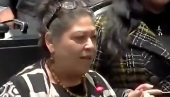 Video | Diputada de Morena presume revisar iniciativas con resumen de IA: '¡Actualícense!'