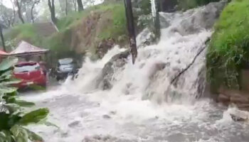 Se desborda presa en Naucalpan tras lluvia y granizada 'atípica'