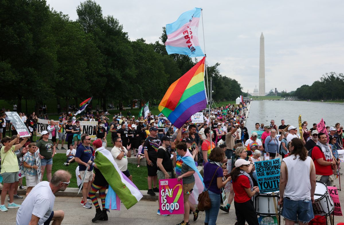 Con rabia y humor marcha del Orgullo LGBTQ+ apunta a Trump en Washington Con rabia y humor marcha del Orgullo LGBTQ+ apunta a Trump en Washington