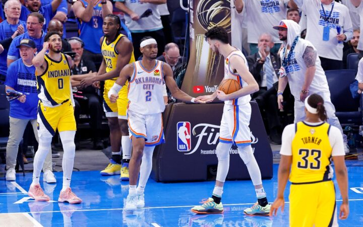 NBA: Acaricia Oklahoma City el Trofeo Larry O'Brien | Video NBA: Acaricia Oklahoma City el Trofeo Larry O'Brien | Video