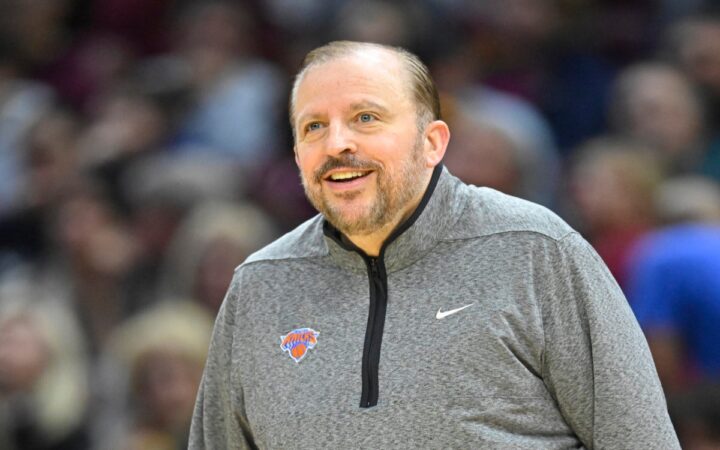 Dan aire New York Knicks al coach Tom Thibodeau Dan aire New York Knicks al coach Tom Thibodeau