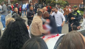 Videos | Balean al candidato presidencial colombiano Miguel Uribe Turbay; está herido de gravedad