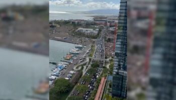 Video | Embotellamiento vial en Hawái tras alerta de tsunami