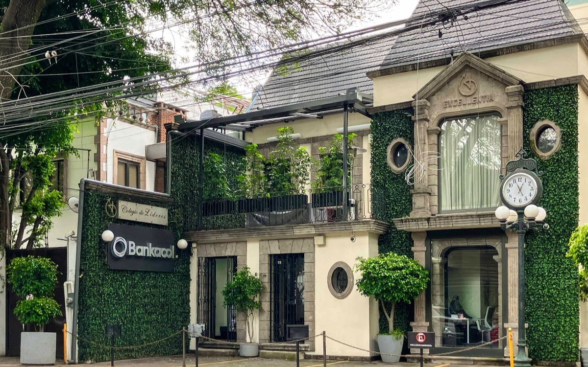 Fugitivo de Maxiproceso alardea haber comprado acciones de un banco en México: investigación especial