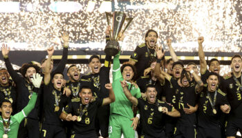 Aristegui en Vivo: Peña Nieto y los 25 mdd; Plan Nacional contra Extorsión; México, bicampeón de la Copa Oro (07/07/2025)