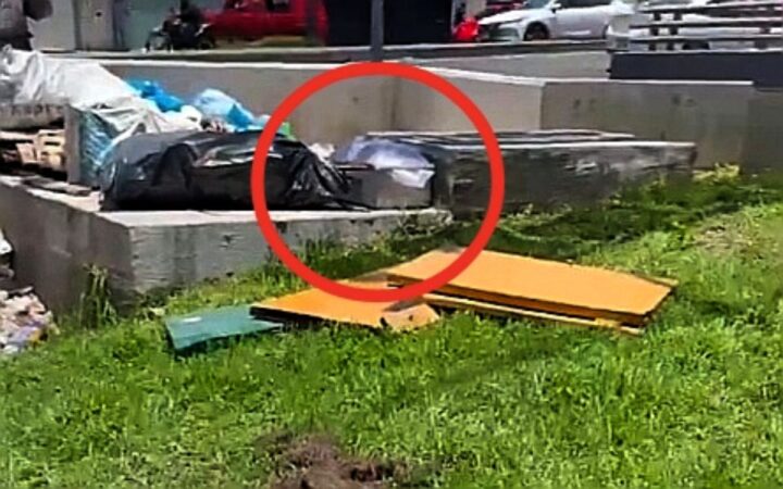 CDMX | Hallan féretro de bebé, abandonado en avenida Constituyentes