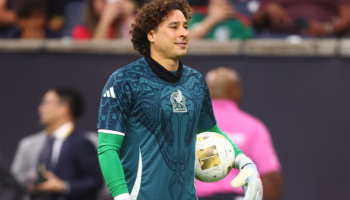 Guillermo Ochoa declara que se siente ‘perfectamente capaz’ de jugar su sexto Mundial a los 40 años | Video