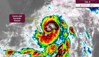 Flossie se intensifica a huracán categoría 2 frente a Michoacán, Jalisco y Colima