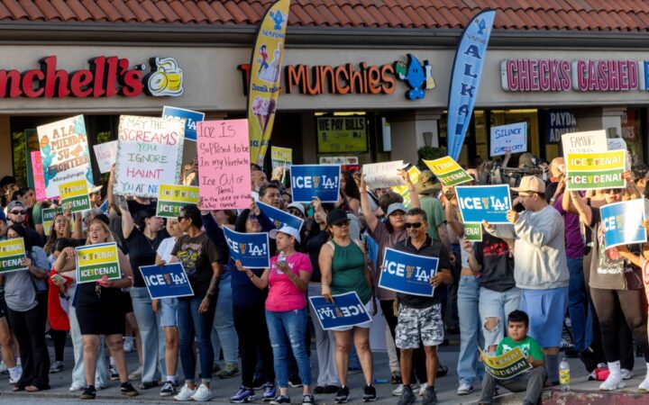 Jueza prohíbe a Trump arrestar a migrantes por su color de piel en California Jueza prohíbe a Trump arrestar a migrantes por su color de piel en California