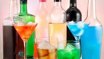 OMS pide poner 50% de impuesto a bebidas azucaradas, alcohol y tabaco