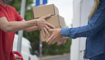 ¿Compras en plataformas extranjeras? Tus paquetes ahora pagarán más impuestos | Video