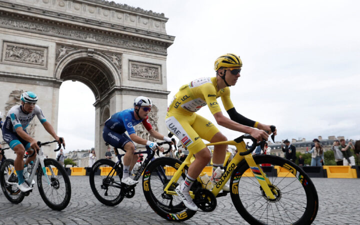 Final espectacular del Tour de Francia: Pogacar se corona y Van Aert gana París Final espectacular del Tour de Francia: Pogacar se corona y Van Aert gana París