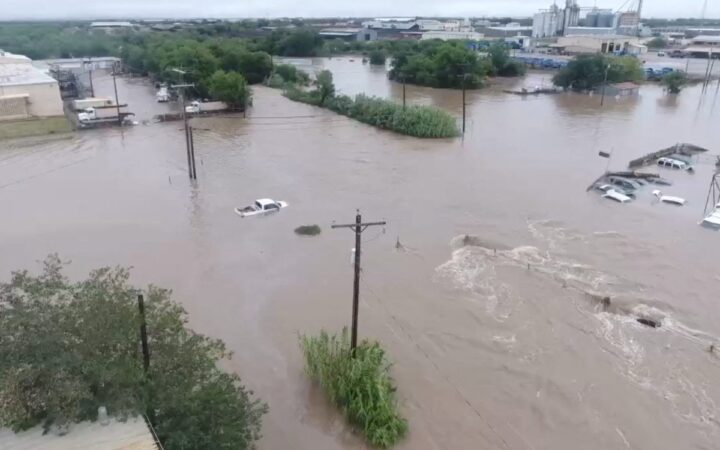 Videos | Tragedia en Texas: Van 32 muertos por inundaciones; hay 27 niñas desaparecidas Videos | Tragedia en Texas: Van 32 muertos por inundaciones; hay 27 niñas desaparecidas