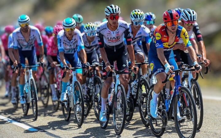 Una caída impide a Del Toro luchar por el triunfo en el inicio de la Vuelta a Burgos Una caída impide a Del Toro luchar por el triunfo en el inicio de la Vuelta a Burgos