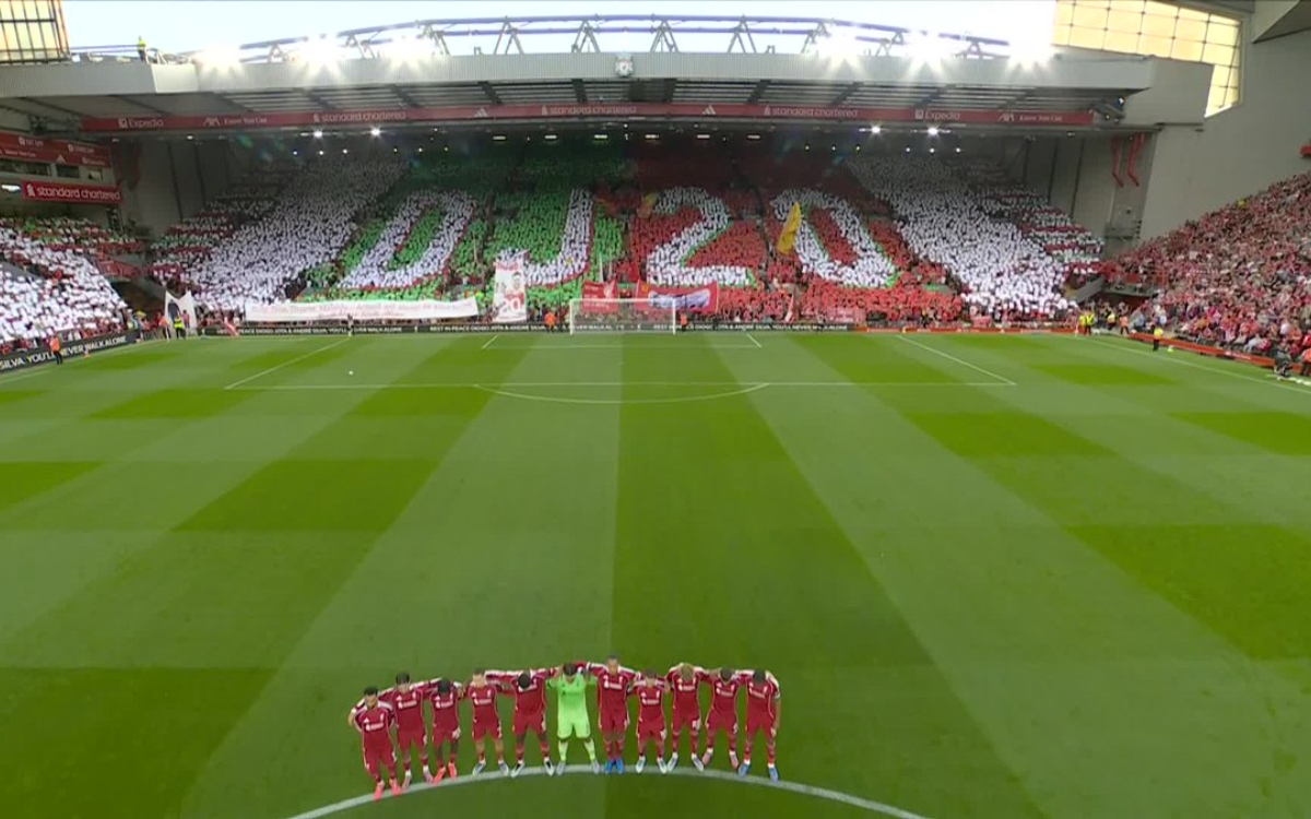 Liverpool recuerda a Diogo Jota en su debut en Premier League | Video