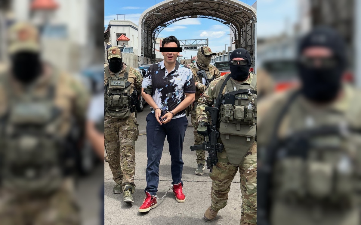 Embajador de EU difunde foto de Julio César Chávez Jr. esposado de pies y manos