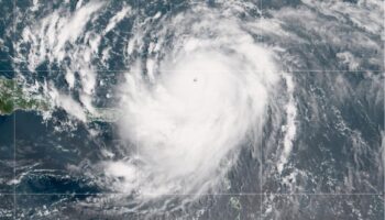 'Erin' se convierte en un 'catastrófico' huracán categoría 5 en el Atlántico