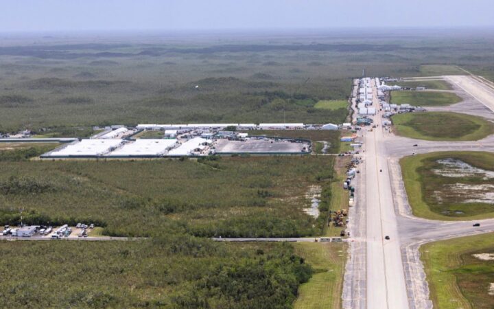 Consulado reporta 78 mexicanos detenidos en ‘Alligator Alcatraz’