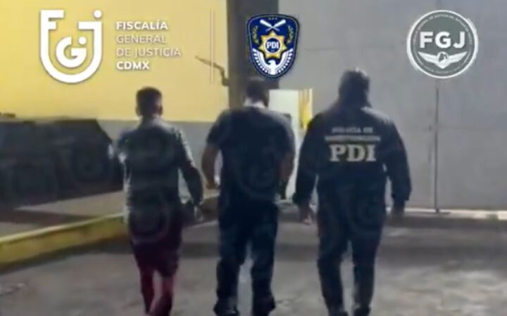 Aseguran 15 toneladas de autopartes y caen presuntos 'robacoches' en CDMX y Edomex Aseguran 15 toneladas de autopartes y caen presuntos 'robacoches' en CDMX y Edomex