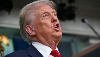 Trump pone a la policía de Washington bajo control federal