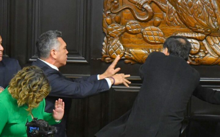 ¿Es posible el desafuero de Alejandro Moreno por agresión a Noroña?