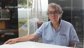“La literatura de verdad no es la que promociona el mundo editorial”: Eduardo Lago