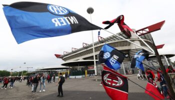 Están ultras de AC Milan e Inter de Milan en 'huelga' | Video