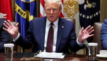 Trump asegura que pronto tendrá 'mayoría' en la Fed para bajar tasas