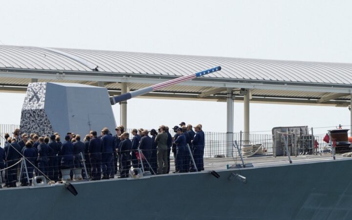 Buque lanzamisiles de Estados Unidos está en Panamá en 'visita de cortesía' Buque lanzamisiles de Estados Unidos está en Panamá en 'visita de cortesía'