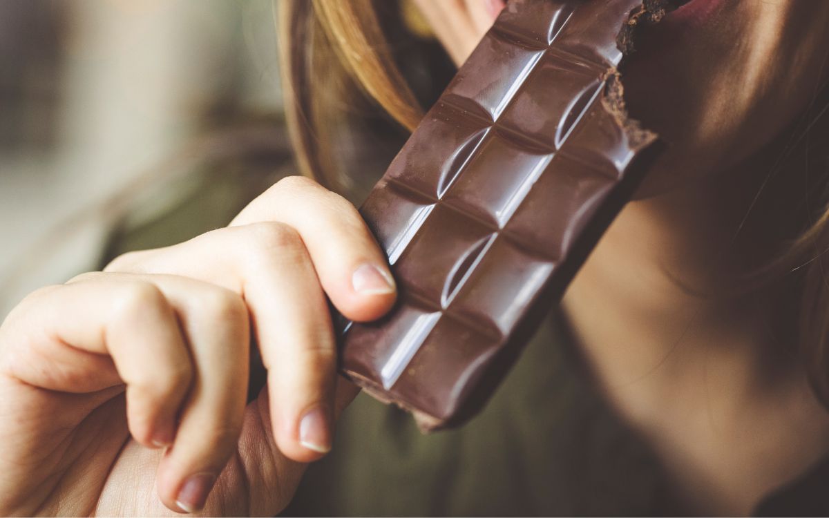 Detienen a una rusa por robar 223 tabletas de chocolate y comérselas Detienen a una rusa por robar 223 tabletas de chocolate y comérselas