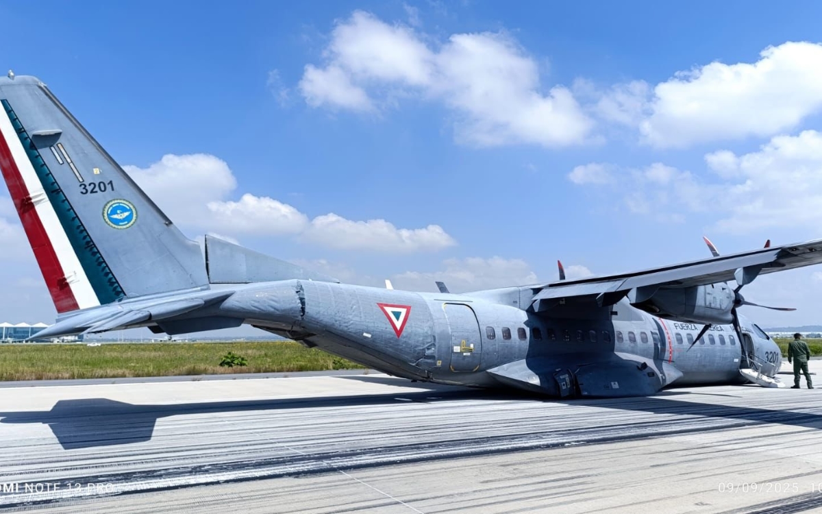 Video | Aeronave de la Fuerza Aérea aterriza de emergencia en el AIFA Video | Aeronave de la Fuerza Aérea aterriza de emergencia en el AIFA