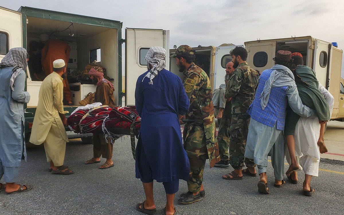 Un terremoto de magnitud 6.0 deja más de 800 muertos en el este de Afganistán Un terremoto de magnitud 6.0 deja más de 800 muertos en el este de Afganistán