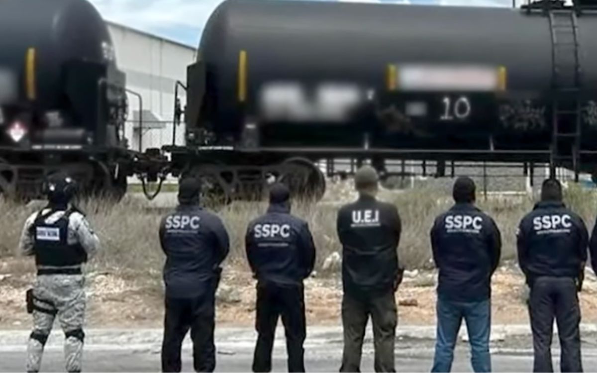 Cesan a 30 por presuntos nexos con red de huachicol fiscal; manipularon cámaras para ocultar robo de combustible