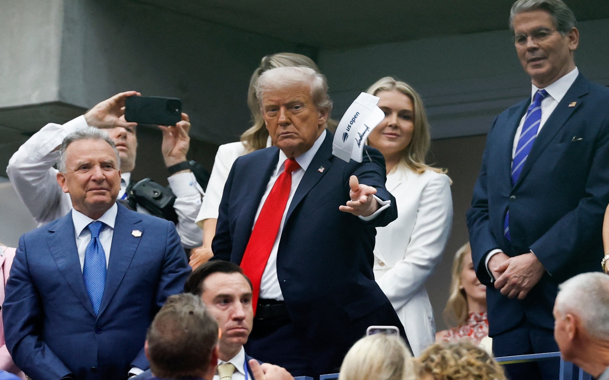Recibe Trump silbidos y aplausos en la Final del US Open 2025 | Video Recibe Trump silbidos y aplausos en la Final del US Open 2025 | Video