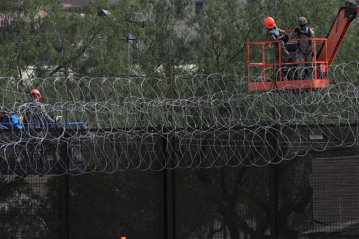 EE.UU. vuelve más hostil muro fronterizo con México al reforzar su seguridad: activistas EE.UU. vuelve más hostil muro fronterizo con México al reforzar su seguridad: activistas