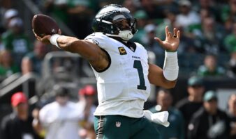 NFL: Remontan campeones Eagles ante Rams y siguen invictos | Resultados