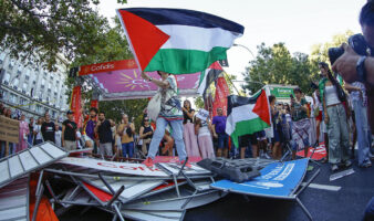 Manifestantes propalestinos obligan a suspender la Vuelta Ciclista a España en Madrid