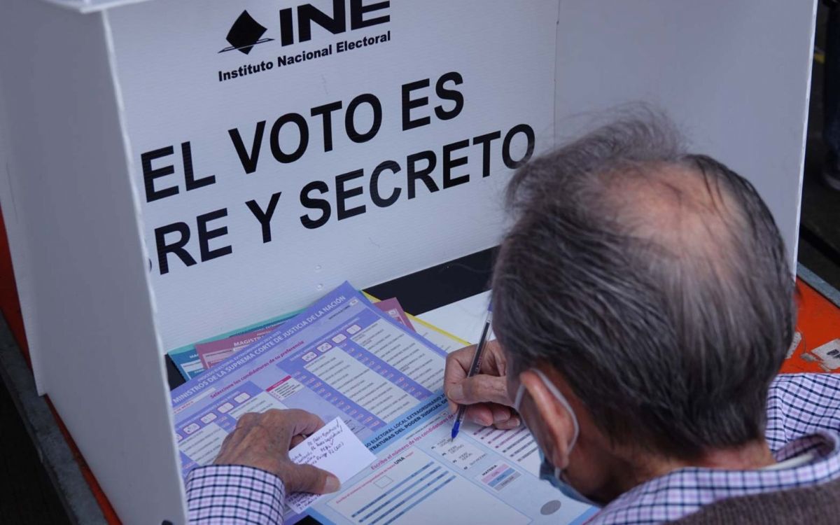 Así fue la 'Operación Acordeón' para imponer a candidatos afines a Morena en el Poder Judicial Así fue la 'Operación Acordeón' para imponer a candidatos afines a Morena en el Poder Judicial