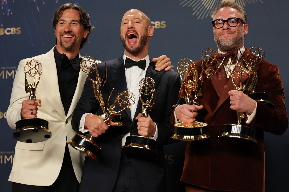 'The Studio' bate récord en los Emmy; 'Adolescence' y 'The Pitt' completan noche histórica 'The Studio' bate récord en los Emmy; 'Adolescence' y 'The Pitt' completan noche histórica