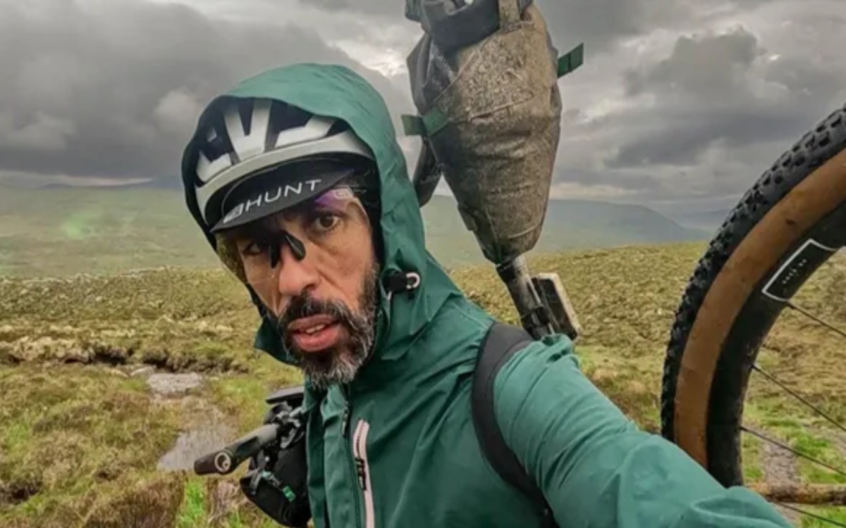 Arrestan en Rusia a ciclista francés que trataba de batir un récord mundial | Video Arrestan en Rusia a ciclista francés que trataba de batir un récord mundial | Video