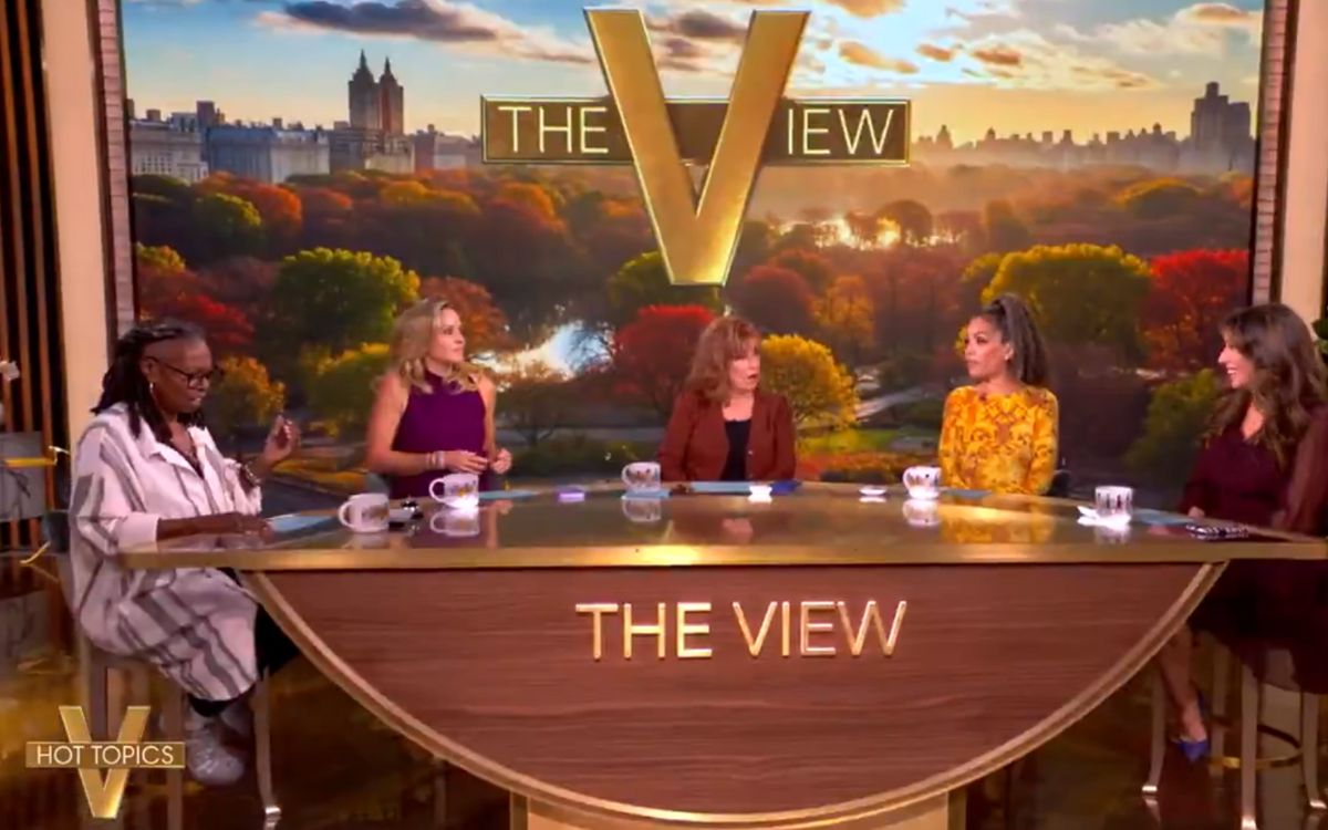En medio de 'censura' a Kimmel, la FCC ahora apunta al programa 'The View' En medio de 'censura' a Kimmel, la FCC ahora apunta al programa 'The View'