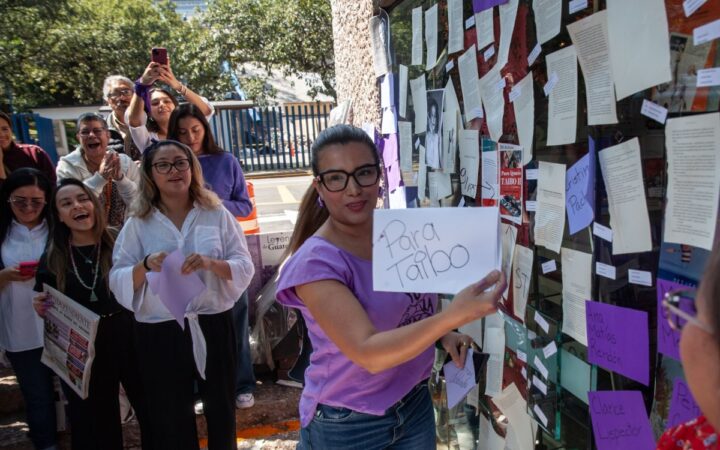 Escritoras exigen destituir a Paco Ignacio Taibo II como director del FCE Escritoras exigen destituir a Paco Ignacio Taibo II como director del FCE