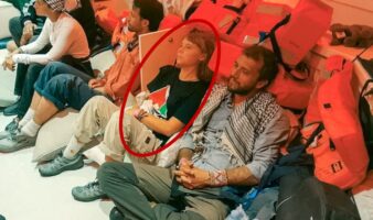 Greta Thunberg recibió golpes y trato degradante durante su detención en Israel: Activistas