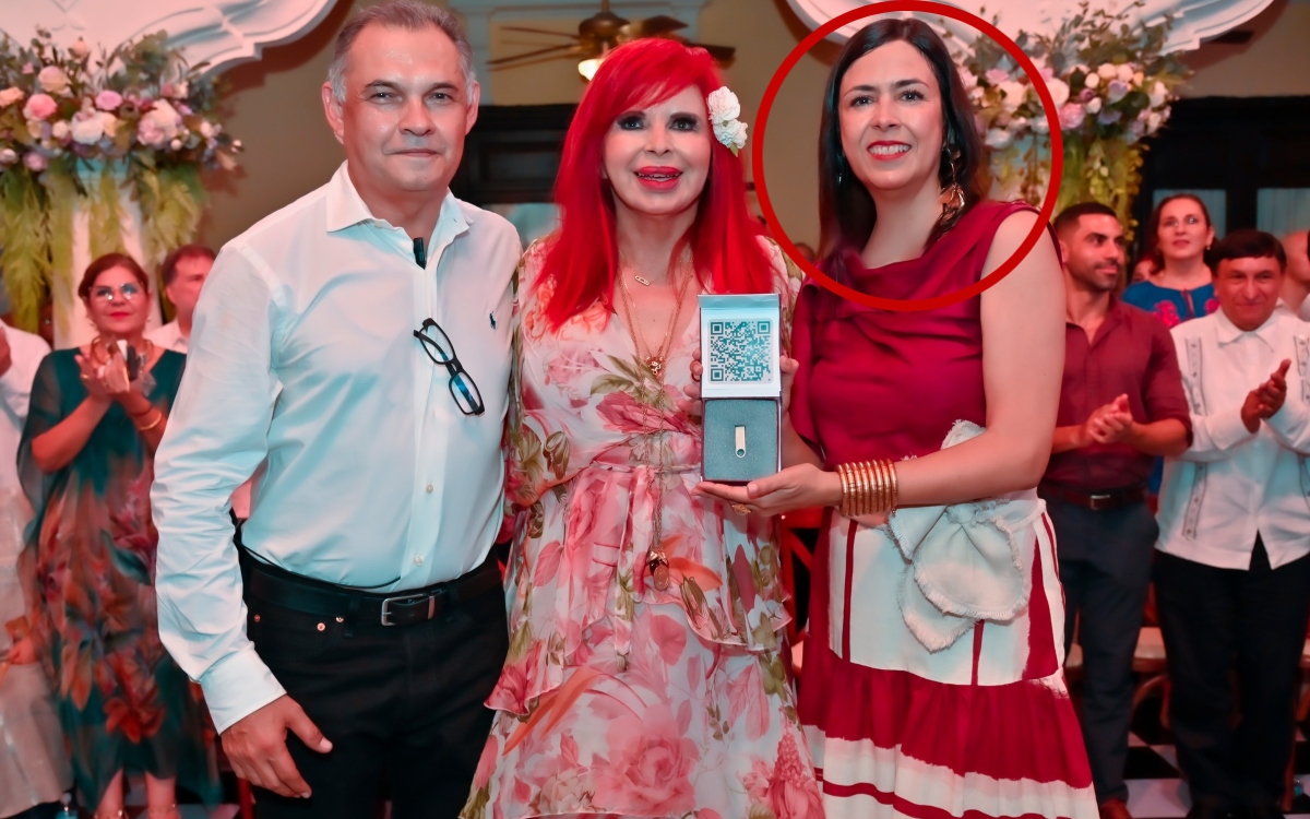 Hermana de Layda Sansores da informe del DIF como un musical | Video Hermana de Layda Sansores da informe del DIF como un musical | Video