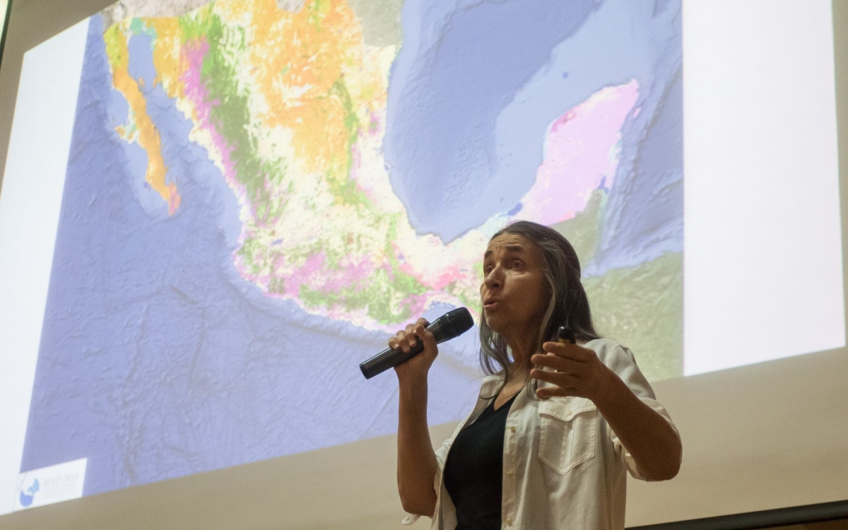 Julia Carabias recibe el Premio Fred Packard por su trayectoria al cuidado de las áreas protegidas