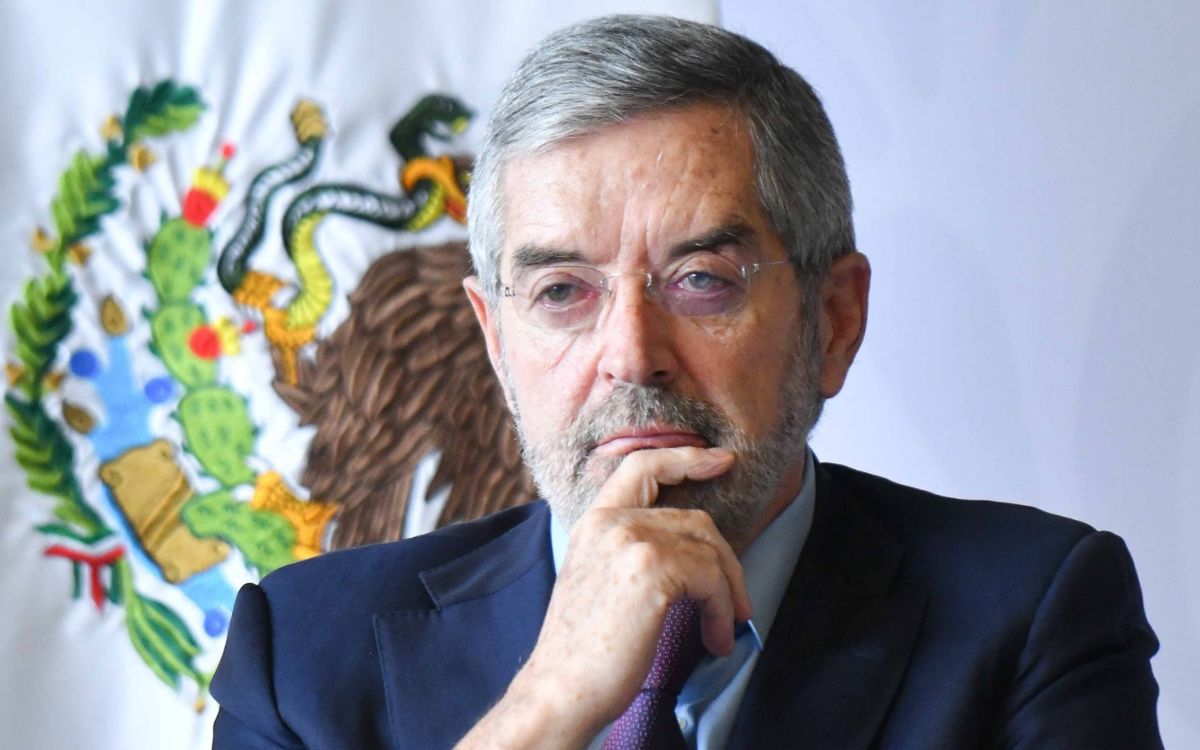 La cercanía del canciller Juan Ramón de la Fuente con Israel y su 'cuidadosa' postura diplomática