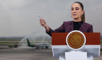 Sheinbaum confía en resolver disputa aérea con EE.UU. y rechaza cambios en operaciones de carga